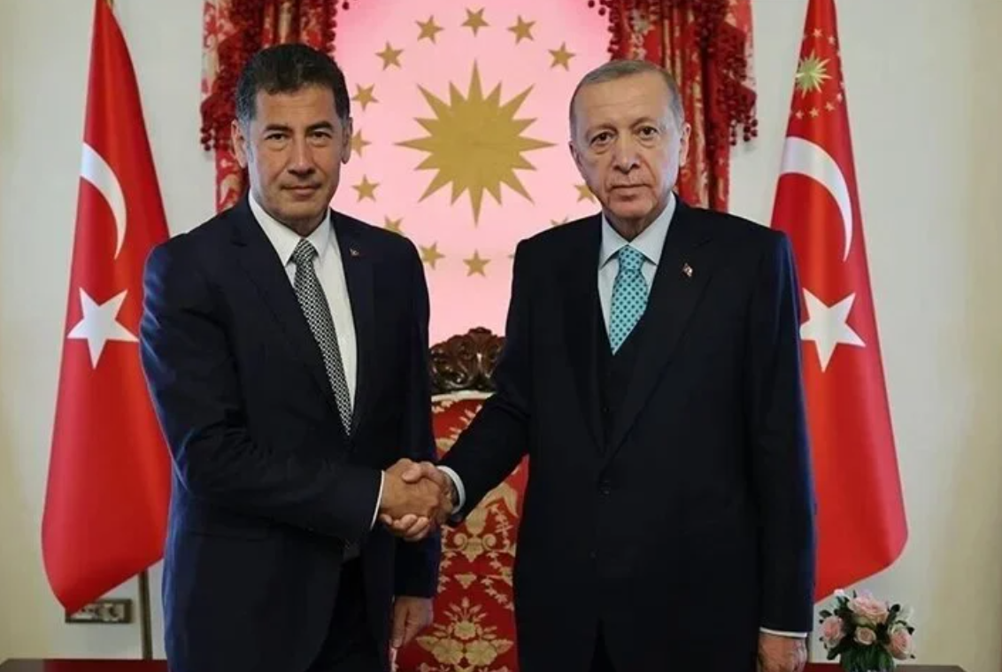 لقاء مرشحي الرئاسة التركية رجب طيب أردوغان و سنان أوغان - 2023 - وكالة الأناضول